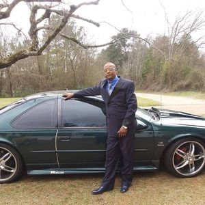 Meet your Posher, Louis